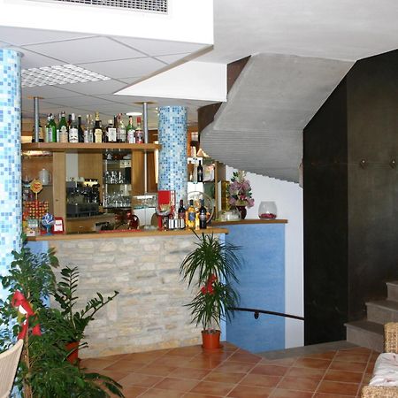 Hotel Villa Tramonto Direttamente Sul Mare San Vincenzo Exterior foto