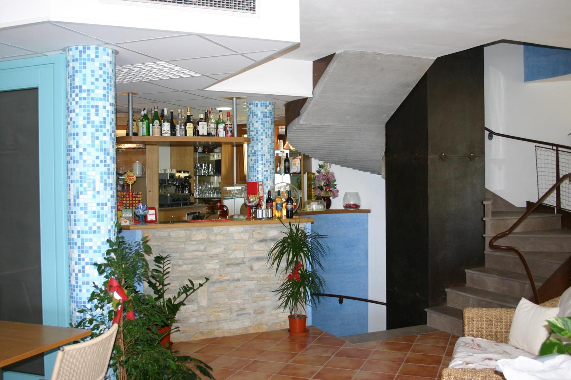 Hotel Villa Tramonto Direttamente Sul Mare San Vincenzo Exterior foto