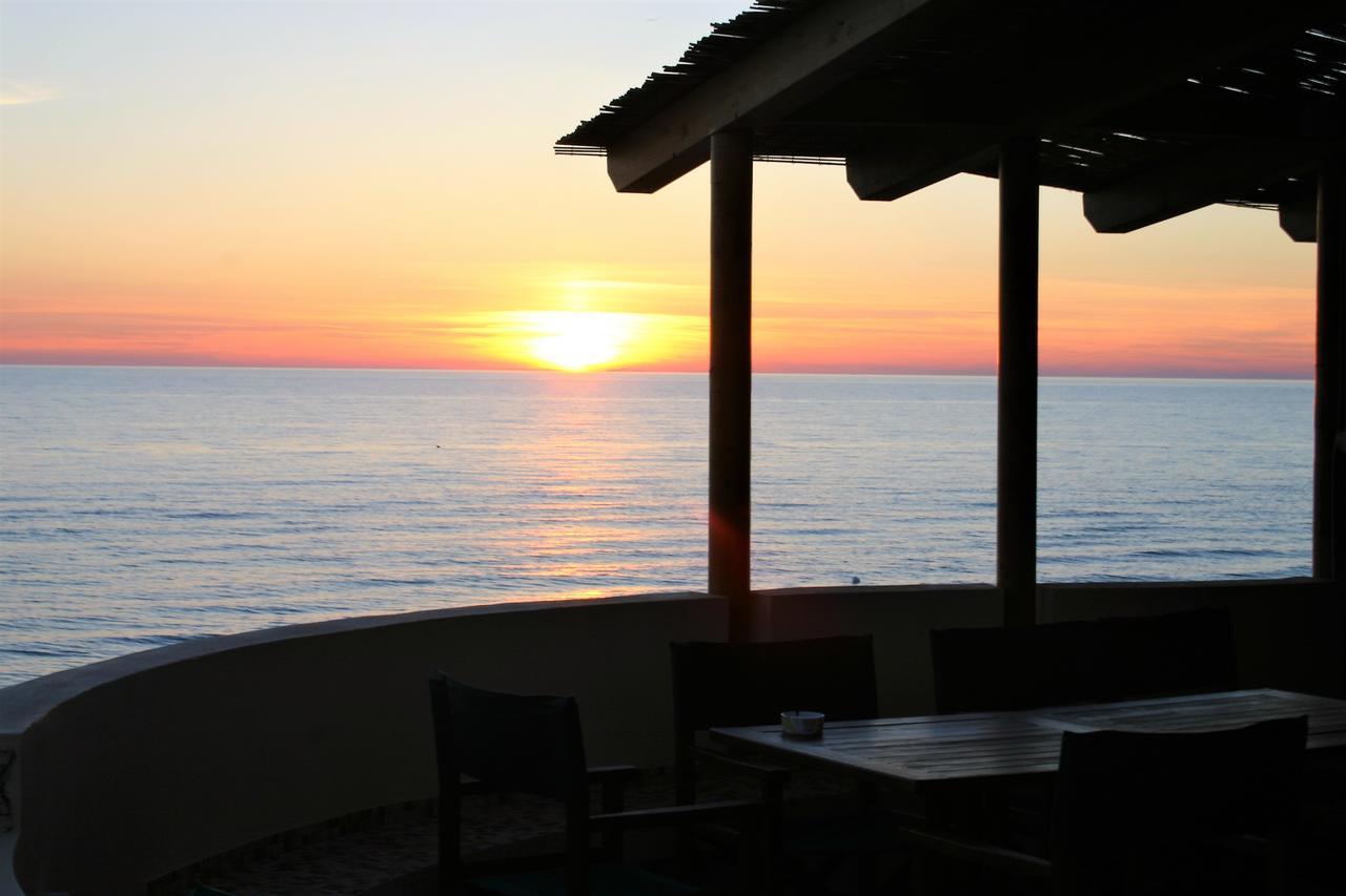 Hotel Villa Tramonto Direttamente Sul Mare San Vincenzo Exterior foto
